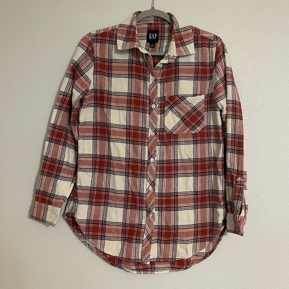 GAP Women’s Casual Red and White Plaid Shirt
